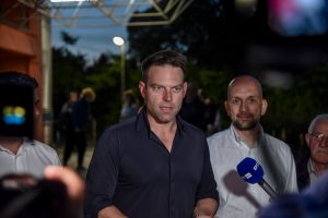 Στέφανος Κασσελάκης: Περιοδεία του προέδρου του ΣΥΡΙΖΑ στη Βόρεια Ήπειρο χωρίς να επισκεφθεί τη Χειμάρρα