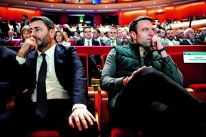 Μετωπική σύγκρουση σε τέσσερις περιφέρειες