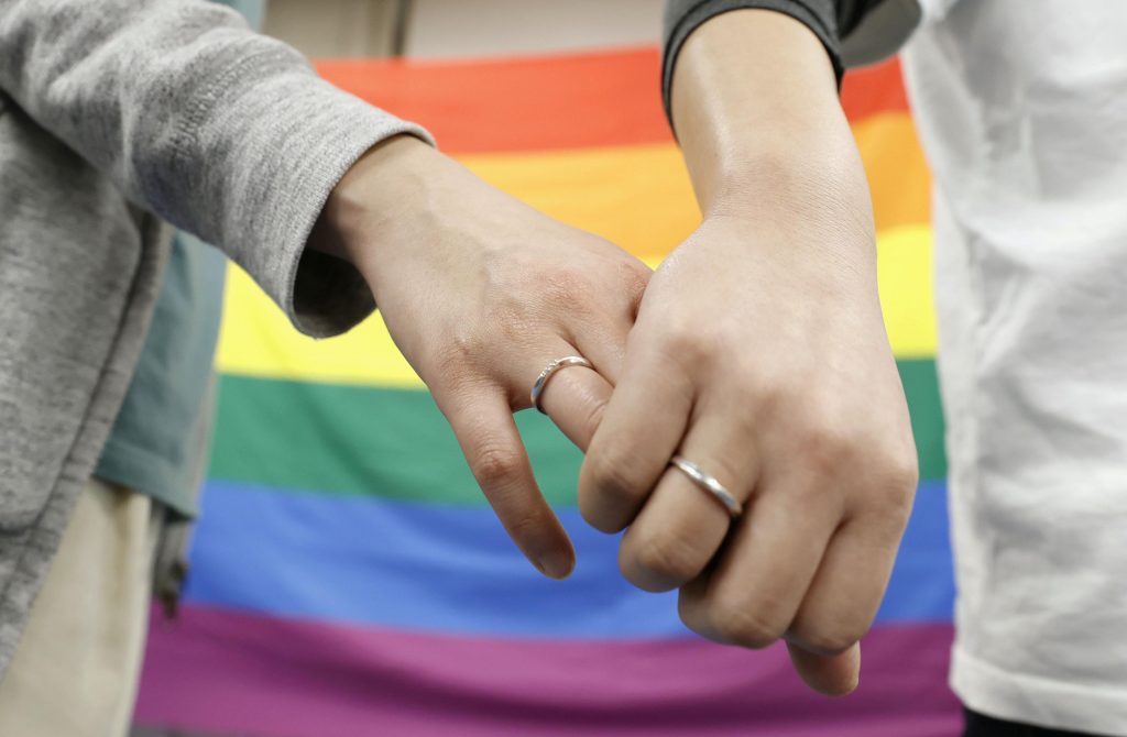 Τι συνέβη στις ΗΠΑ 20 χρόνια μετά τον πρώτο νόμο για τα ομόφυλα ζευγάρια