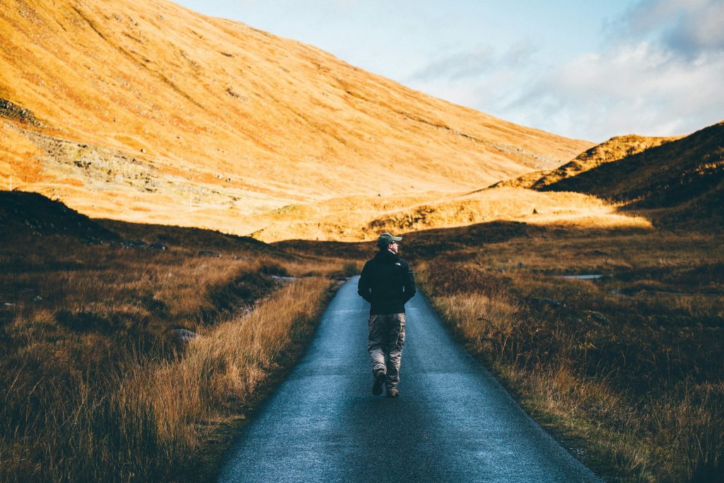 Πεζοπορία στα ταξίδια με «Soft Hiking» – Πώς ωφελεί την υγεία