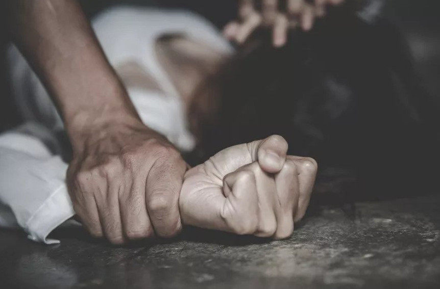 Σέρρες: Αποκαλύφθηκε ότι βίαζε τη 14χρονη θετή του κόρη όταν πήγαν να καταγγείλουν ενδοοικογενειακή βία