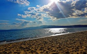 Αυτές είναι οι πιο καθαρές παραλίες σε Αττική και Θεσσαλονίκη