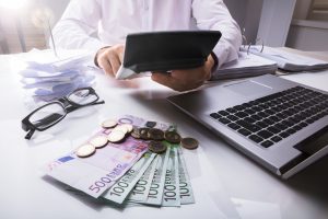 Νέοι συνταξιούχοι: Με 400-800 ευρώ τον μήνα μετά το 2028