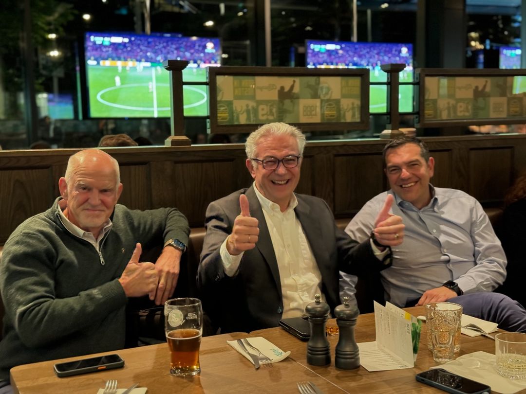 Πως ο Ολυμπιακός έφερε στο ίδιο τραπέζι Τσίπρα, Παπανδρέου και Ρουσόπουλο