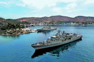 Εδεσε στη Σαλαμίνα η φρεγάτα «Υδρα»