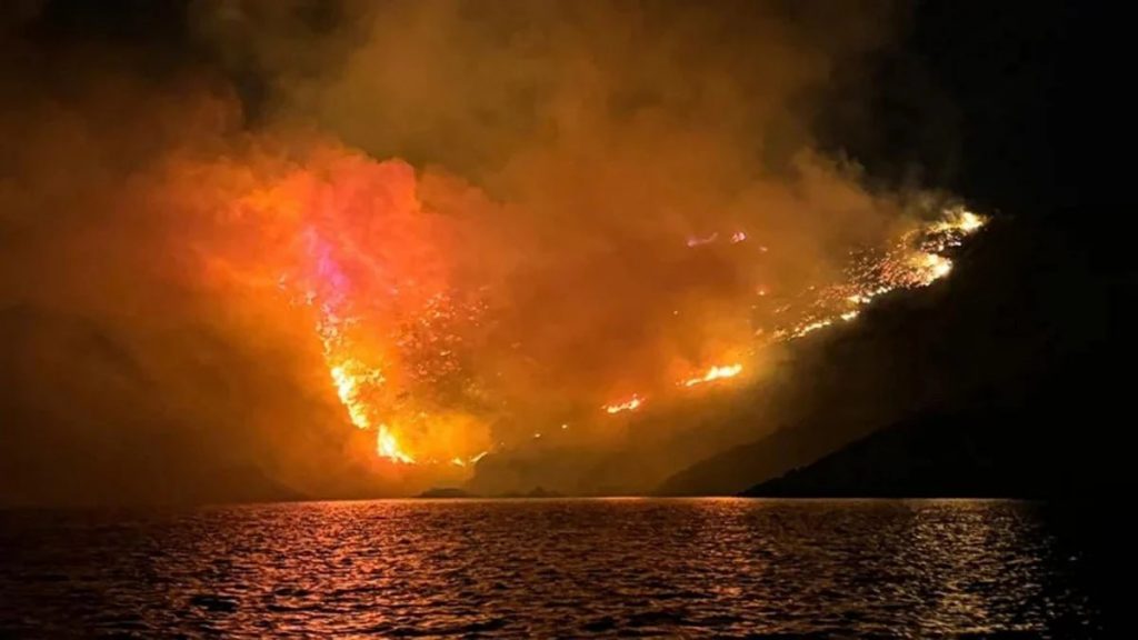 Φωτιά στην Ύδρα: Ποινική δίωξη στους 8 από το Καζακστάν για ηθική αυτουργία σε εμπρησμό