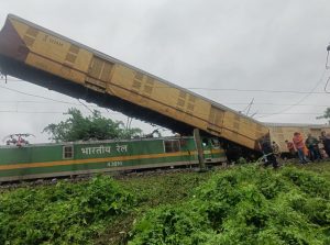 Ινδία: Τουλάχιστον 13 νεκροί από τη σύγκρουση επιβατικού τρένου με εμπορική αμαξοστοιχία