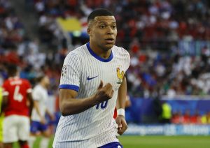 Κιλιάν Εμπαπέ: Δεν άρεσε στον Μπαρντελά το πολιτικό του σχόλιο – Κρεσέντο λαϊκισμού