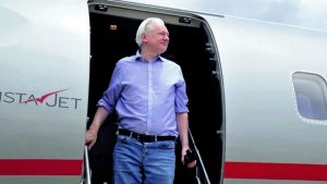 Το τέλος της οδύσσειας του Mr Wikileaks