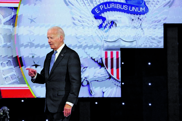 «Δεν πάω πουθενά, θα συνεχίσω»