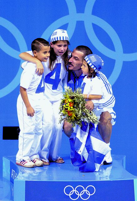 Ενα χάλκινο σαν τρία χρυσά