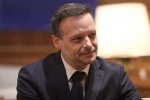 Χάρης Δούκας: Να δώσουμε το λόγο στη βάση του ΠΑΣΟΚ – Και ο δήμαρχος ζητάει εκλογές