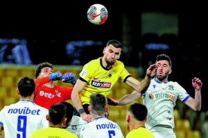 Στροφή εντός συνόρων