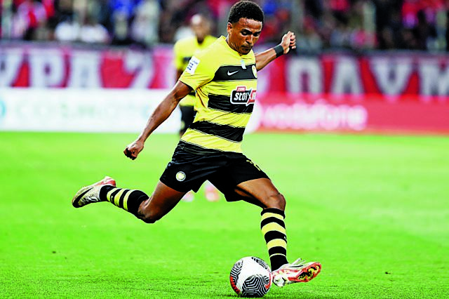 Φλερτ από το Μεξικό με τον Ελίασον