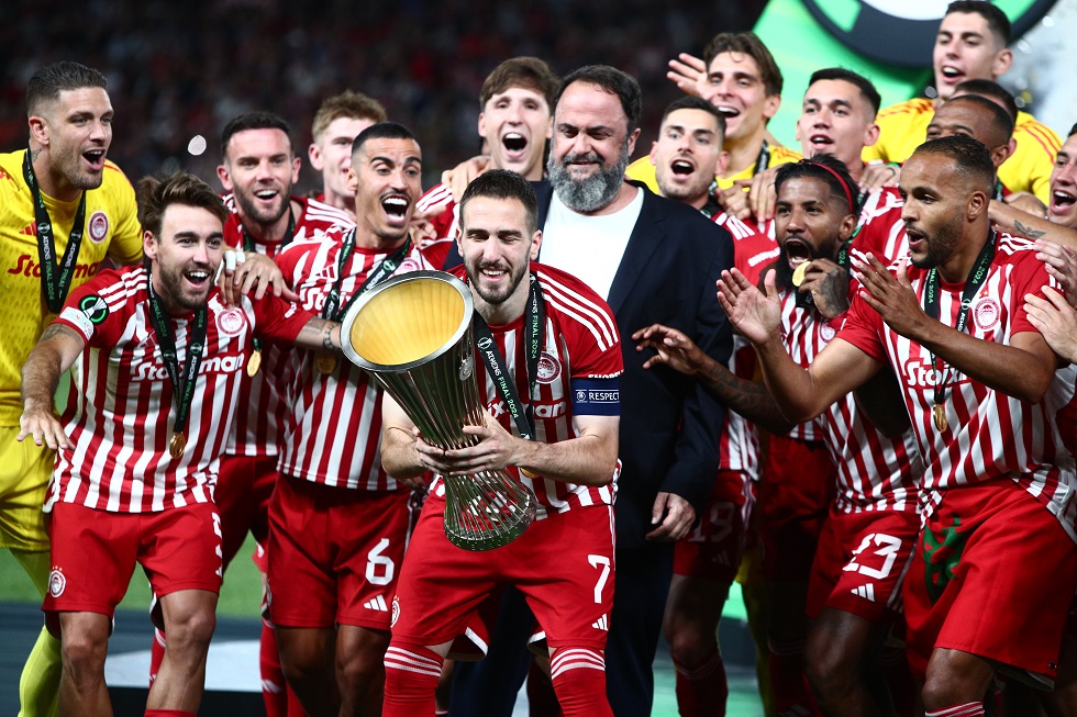 Μια θρυλική διαδρομή «ντυμένη» με τον θρίαμβο του Ολυμπιακού στην Ευρώπη