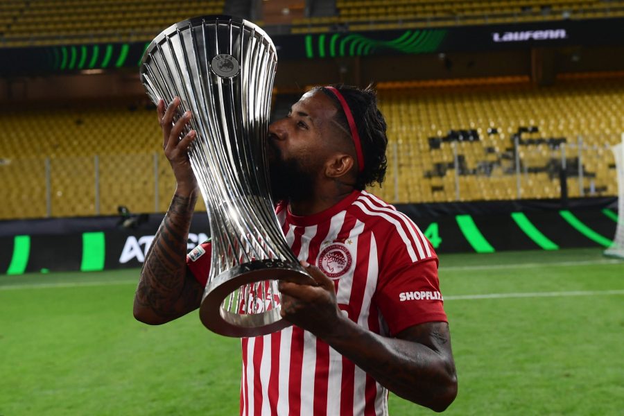 Το συγκλονιστικό μήνυμα του Ροντινέι στα ελληνικά: «Είμαι Ολυμπιακός, σας αγαπώ»