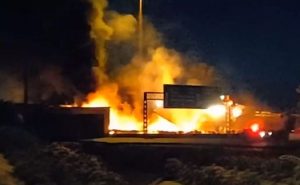 Γιατί αναζητά δύο οδηγούς η ΕΛ.ΑΣ. για την έκρηξη βυτιοφόρου στην Αθηνών – Κορίνθου