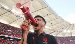 Τιμωρία δύο αγωνιστικών στον Ντάκου για τα υβριστικά συνθήματα κατά της Βόρειας Μακεδονίας