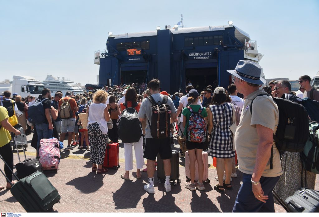 Μικρότερη από τις προηγούμενες χρονιές η έξοδος του τριημέρου του Αγίου Πνεύματος – Πού οφείλεται αυτό