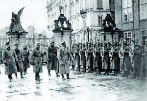 Μήπως τελικά ζούμε στο 1938;