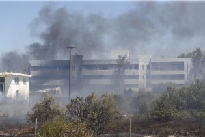 Κικίλιας: Υπάρχει οπτικό υλικό με εμπρηστή στη Βάρης – Κορωπίου