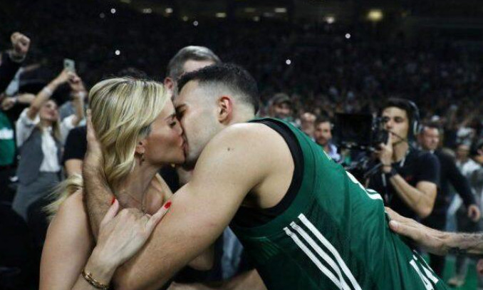 Έγινε μπαμπάς για δεύτερη φορά ο Κώστας Σλούκας