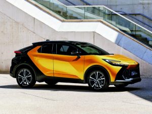 Toyota C-HR: Πιο προσιτό