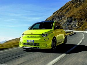 Fiat 500: Και υβριδική στροφή
