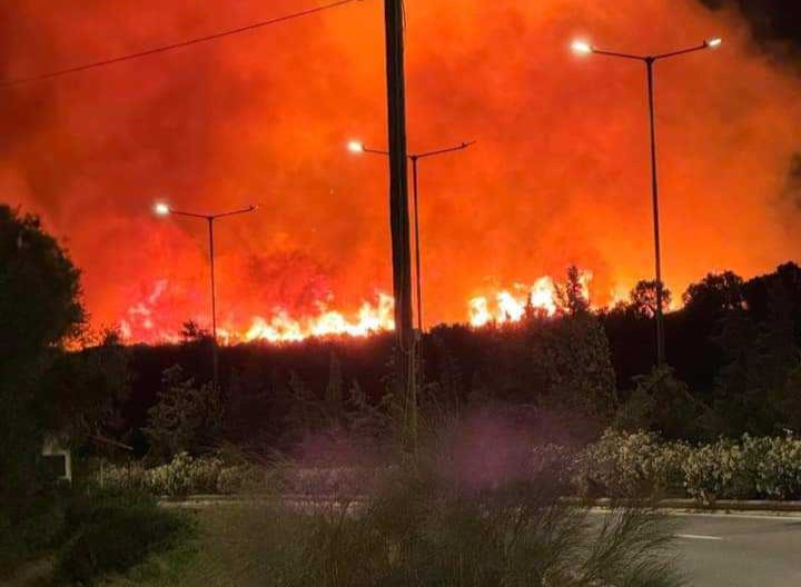 Φωτιά στην Κερατέα: «Υποψιαζόμαστε ανθρώπινο χέρι» λέει ο δήμαρχος Λαυρεωτικής
