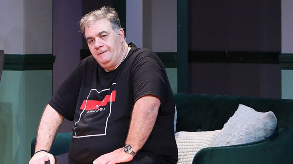 Ο Δημήτρης Σταρόβας μιλά για πρώτη φορά μετά την περιπέτεια της υγείας του – Δείτε το βίντεο