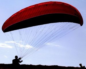 Λευκάδα: Τουρίστρια από την Κίνα έπεσε με παραπέντε στη θάλασσα και πνίγηκε