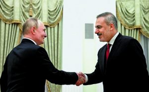 Τετ α τετ Γεραπετρίτη στα Σκόπια με τη Σιλιάνοφσκα