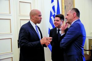 Ο Μητσοτάκης, ο Ελπιδοφόρος και τα fake news