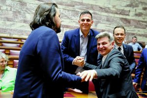 Ο Μισέλ, η Ούρσουλα, ο Μητσοτάκης και η μπανανόφλουδα