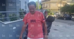 Παραδόθηκε ο Απόστολος Λύτρας – Εμφανίστηκε στο ΑΤ Παλλήνης