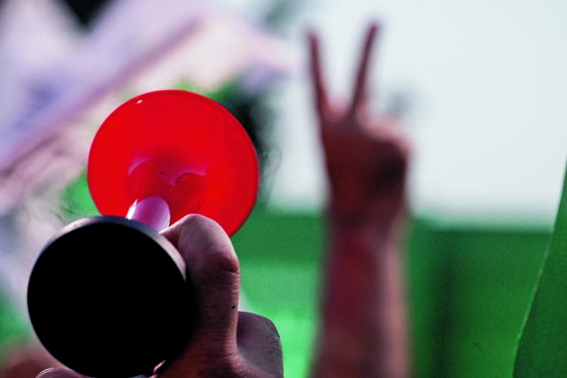 Μετρούν δυνάμεις σε πόλεις και χωριά