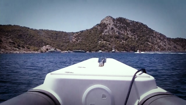 Αυτοψία στην παραλία που βρέθηκαν οι κροτίδες στην Ύδρα – Αποκαλυπτική μαρτυρία για τους επιβάτες της «Περσεφόνης»