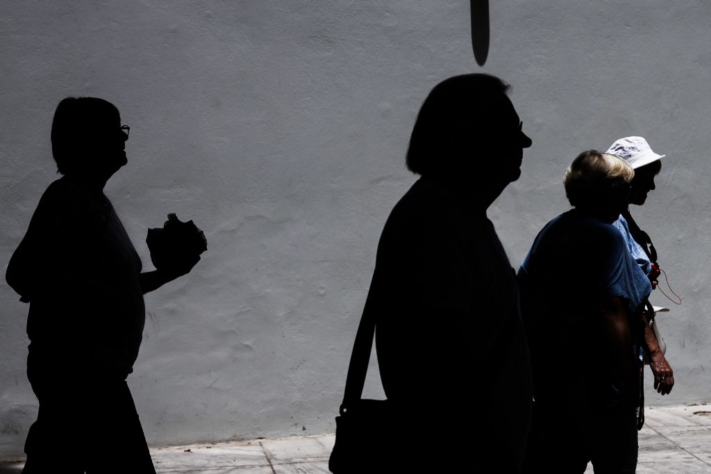 Το πρώτο κύμα καύσωνα του καλοκαιριού – Στους 41,5 βαθμούς σκαρφάλωσε ο υδράργυρος