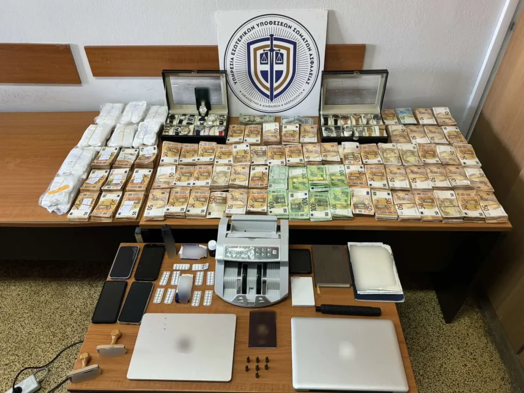 Κύκλωμα εκβιαστών στον δήμο Αθηναίων: Σε αναστολή και οι υπάλληλοι του ΥΠΠΟ που πουλούσαν προστασία