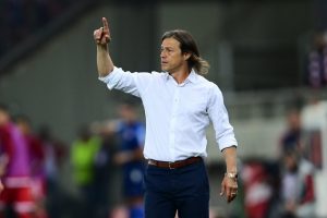 Αλμέιδα εφ’ όλης της ύλης: «O Πινέδα ποτέ δεν είπε ότι θέλει να φύγει – Μακάρι να μπορούσε να γίνει των Λαμέλα και Κορέα»