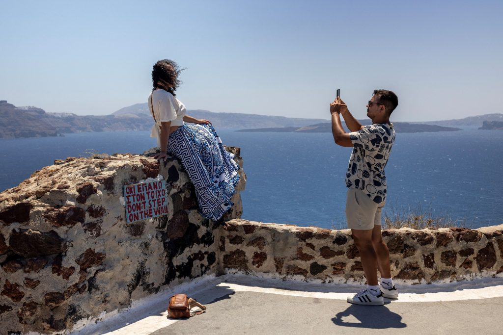 Τουρισμός: Απογείωση σε αφίξεις και έσοδα