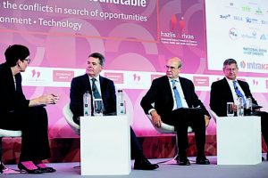 Πιθανή η επενδυτική βαθμίδα από τη Moody’s