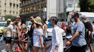 Κορονοϊός: Ανησυχητική αύξηση στις εισαγωγές σε νοσοκομεία – 35 νεκροί και 6 διασωληνωμένοι