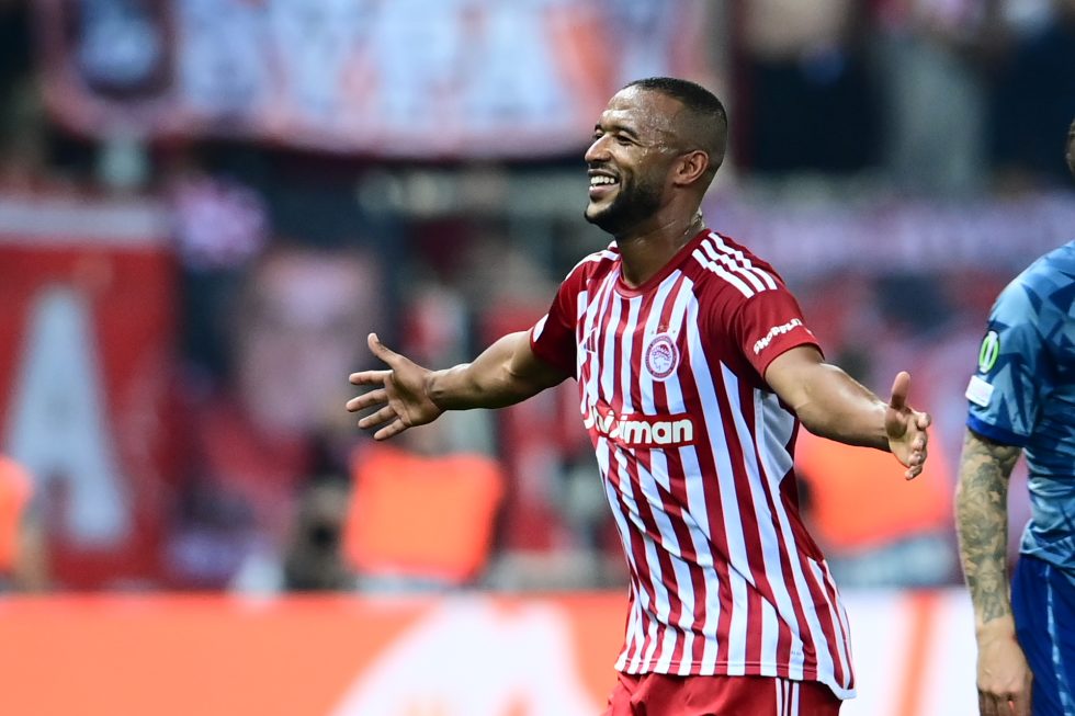 Οι ερυθρόλευκες καρδούλες της UEFA για τον Ελ Κααμπί