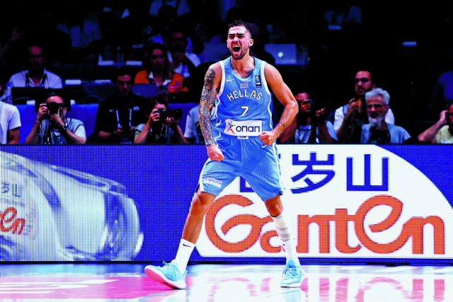 «Τα δάκρυα του Γιάννη και του Κώστα μας συγκλόνισαν»