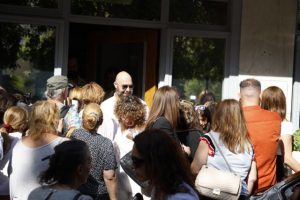 «Δεν δικαιούστε διά να ομιλείτε»