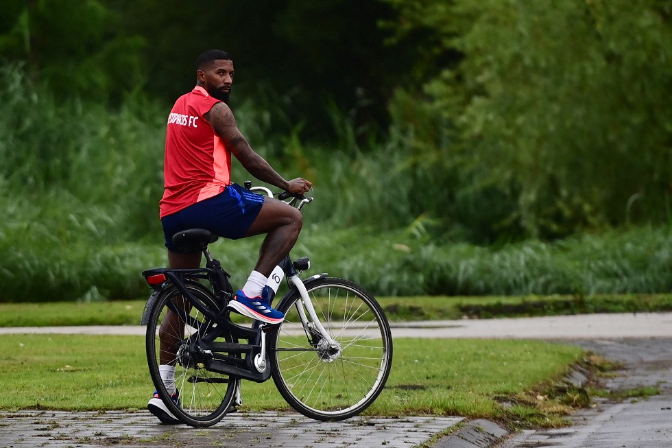 Ολυμπιακός: Η πρωινή προπόνηση στην Ολλανδία και η… ποδηλατάδα για Ροντινέι και Μπιέλ