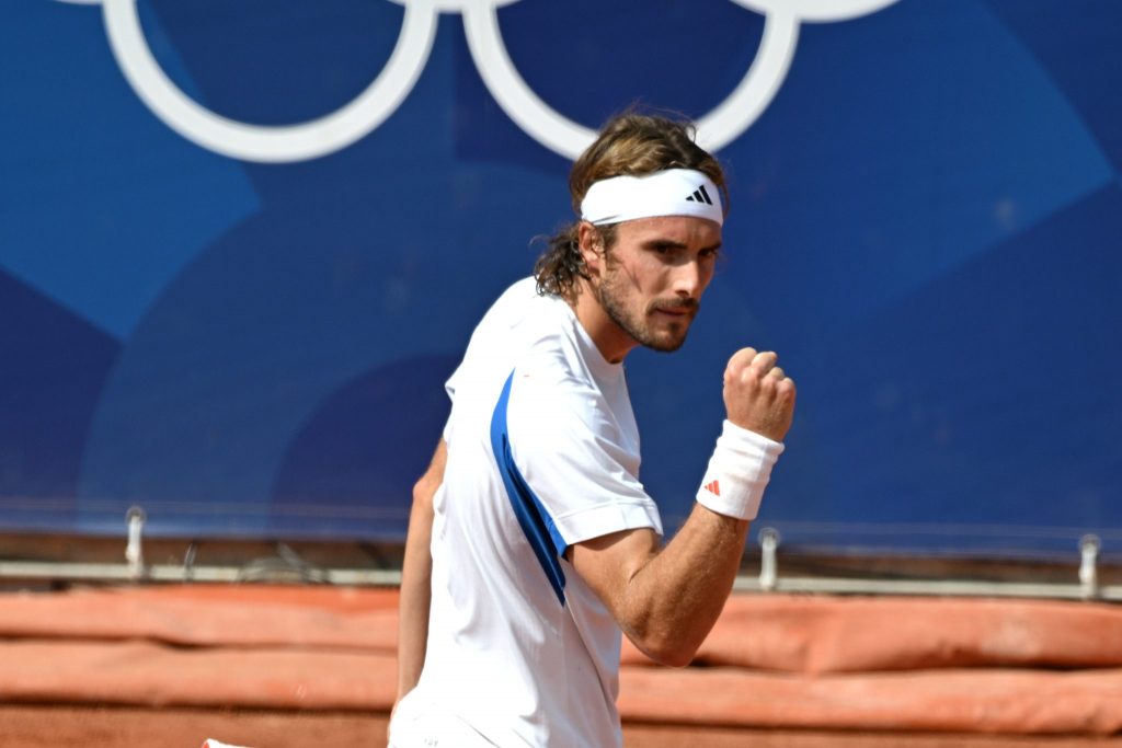 Άνετη πρόκριση για τον Τσιτσιπά