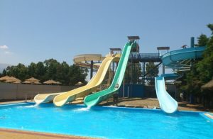 «Είδαμε περίεργες κινήσεις από τις κάμερες» – Φωτογράφιζε παιδιά μέσα σε νεροτσουλήθρες