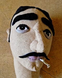 70 έργα 42 καλλιτεχνών με έμφαση στο χειροποίητο αντικείμενο